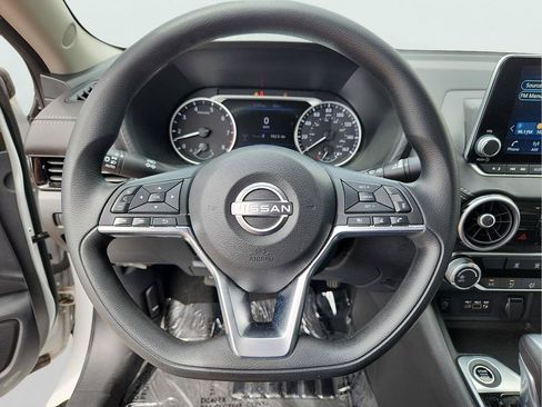 Used 2024 Nissan Sentra SV FWD image 18