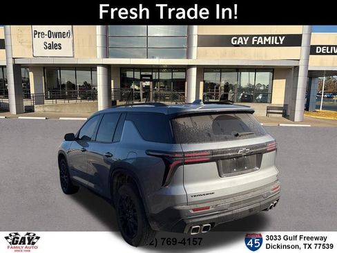 Used 2024 Chevrolet Traverse LT w/ Midnight/Sport Edition FWD image 7