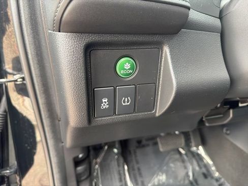 Used 2018 Honda HR-V EX image 8