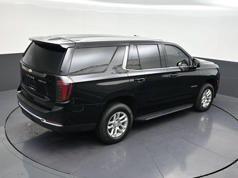 Used 2025 Chevrolet Tahoe LS RWD image 19
