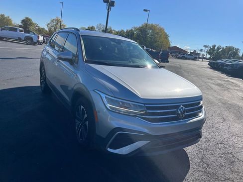 Used 2024 Volkswagen Tiguan S image 7