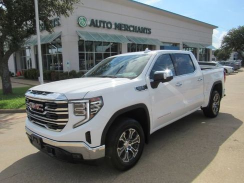 Used 2025 GMC Sierra 1500 SLT image 1