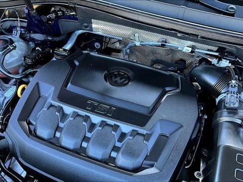 Used 2022 Volkswagen Tiguan SE image 35