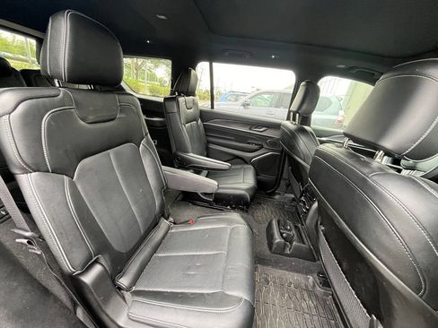 Used 2023 Jeep Grand Cherokee L Overland AWD/4WD image 5