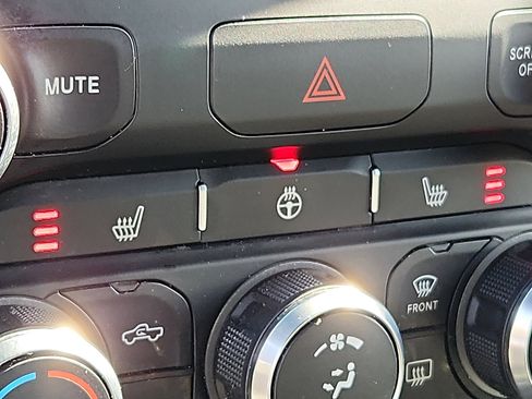 Certified 2022 RAM 1500 Big Horn image 23