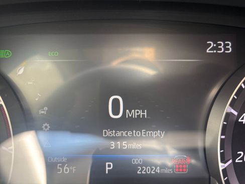 Used 2025 Toyota Highlander LE FWD image 44