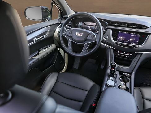 Used 2024 Cadillac XT5 Luxury FWD image 27