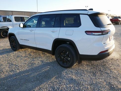 New 2025 Jeep Grand Cherokee L Altitude image 6