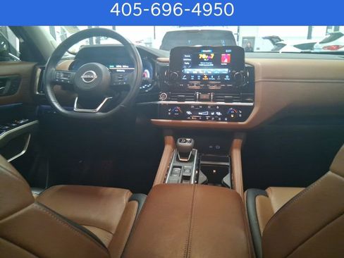 Used 2024 Nissan Pathfinder Platinum w/ Cargo Package image 12