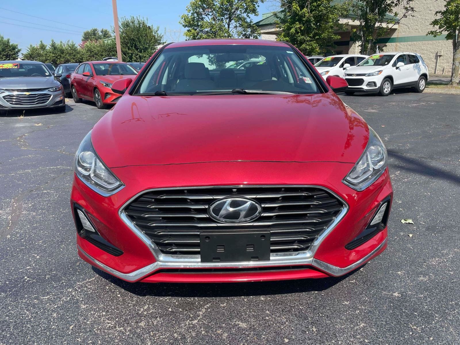 Used 2019 Hyundai Sonata SE FWD image 2