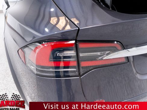 Used 2020 Tesla Model X Long Range image 9