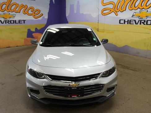 Used 2018 Chevrolet Malibu LS FWD image 3