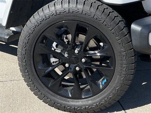 Used 2022 Jeep Wrangler Unlimited Sahara w/ Safety Group image 9