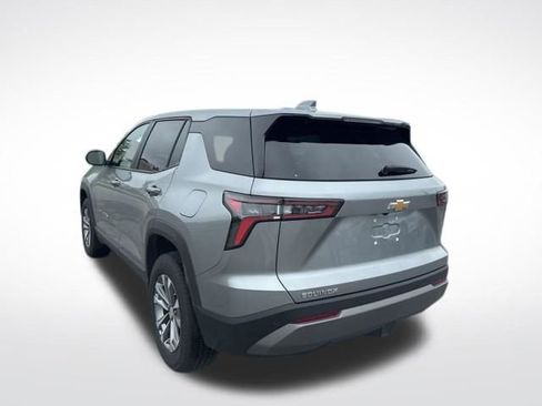 Certified 2025 Chevrolet Equinox LT FWD image 3