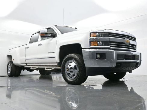 Used 2018 Chevrolet Silverado 3500 LTZ w/ Duramax Plus Package AWD/4WD image 42