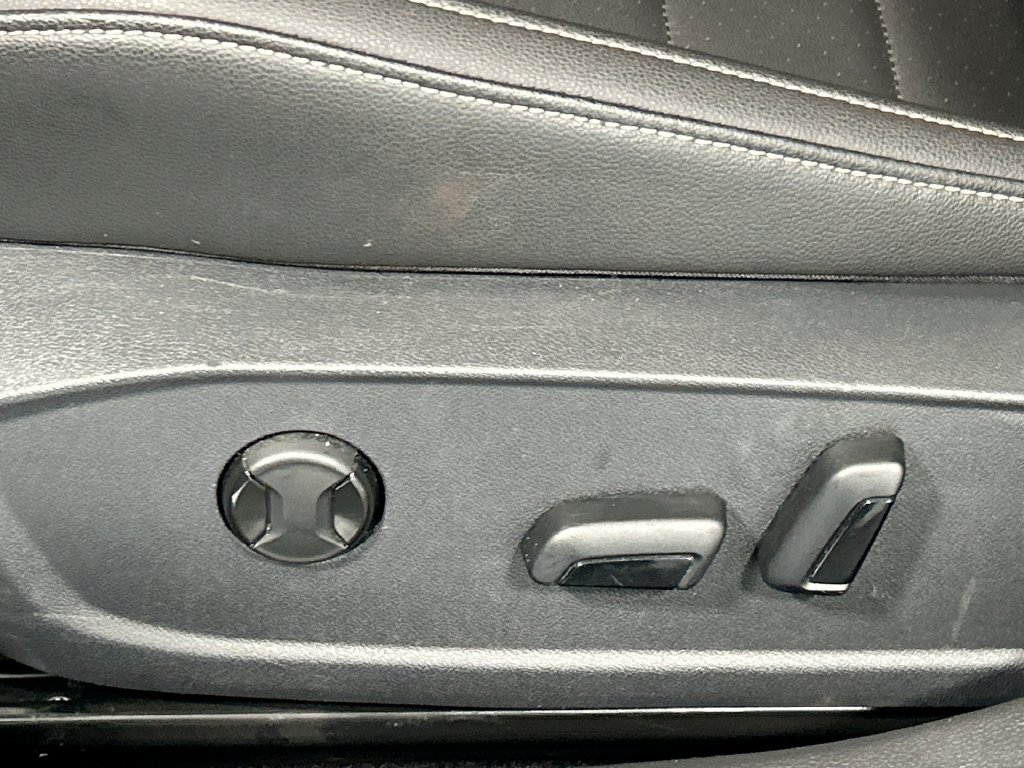 Used 2022 Volkswagen Jetta SE FWD image 19