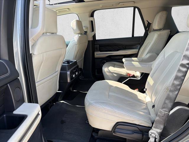 Used 2019 Ford Expedition Platinum AWD/4WD image 18
