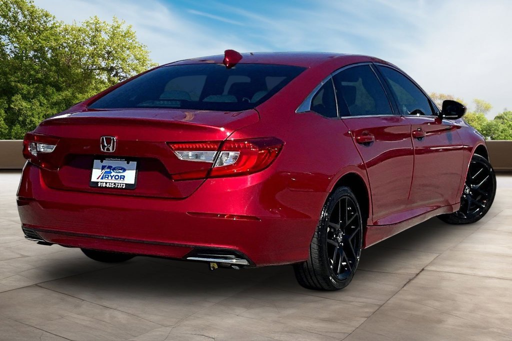 Used 2018 Honda Accord LX image 2
