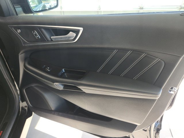 Used 2019 Ford Edge ST w/ Equipment Group 401A AWD/4WD image 17