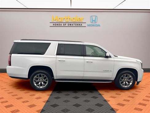 Used 2017 GMC Yukon XL SLT w/ Open Road Package image 6