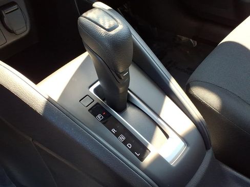 Used 2022 Nissan Versa S FWD image 17