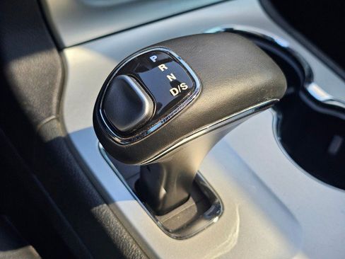 Used 2015 Jeep Grand Cherokee Laredo w/ Security & Convenience Group AWD/4WD image 35