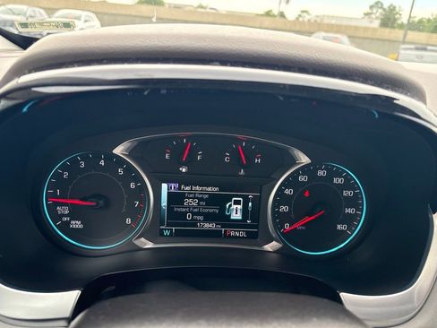 Used 2018 Chevrolet Traverse LT FWD image 20