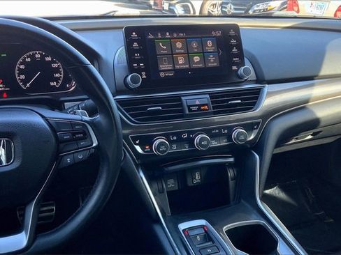 Used 2018 Honda Accord Sport image 5