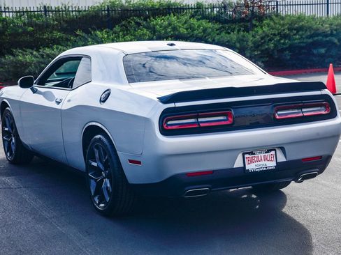 Used 2022 Dodge Challenger SXT w/ Blacktop Package image 5