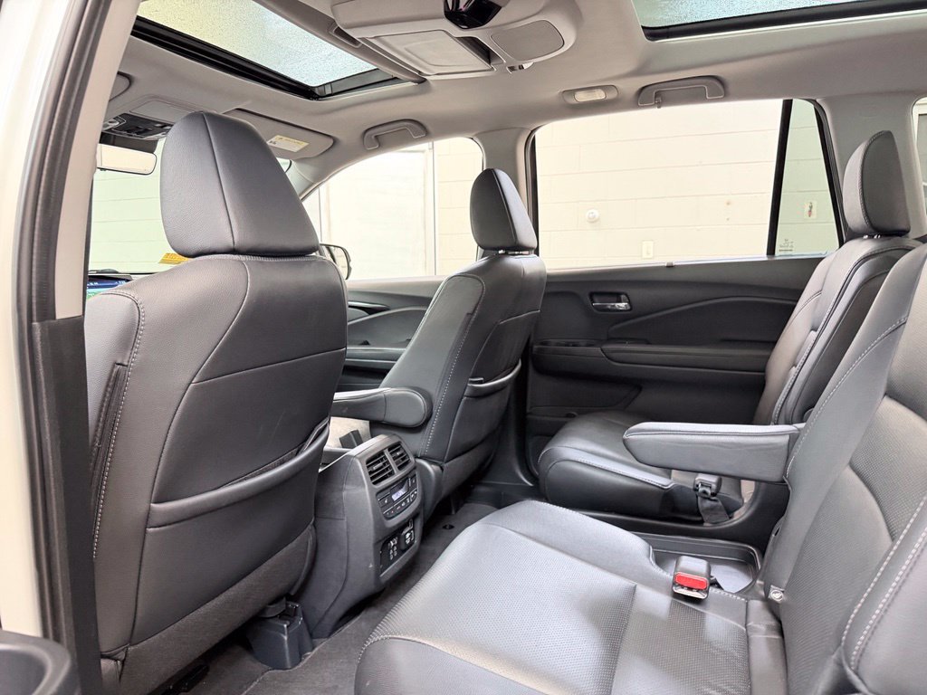 Used 2020 Honda Pilot Elite image 23