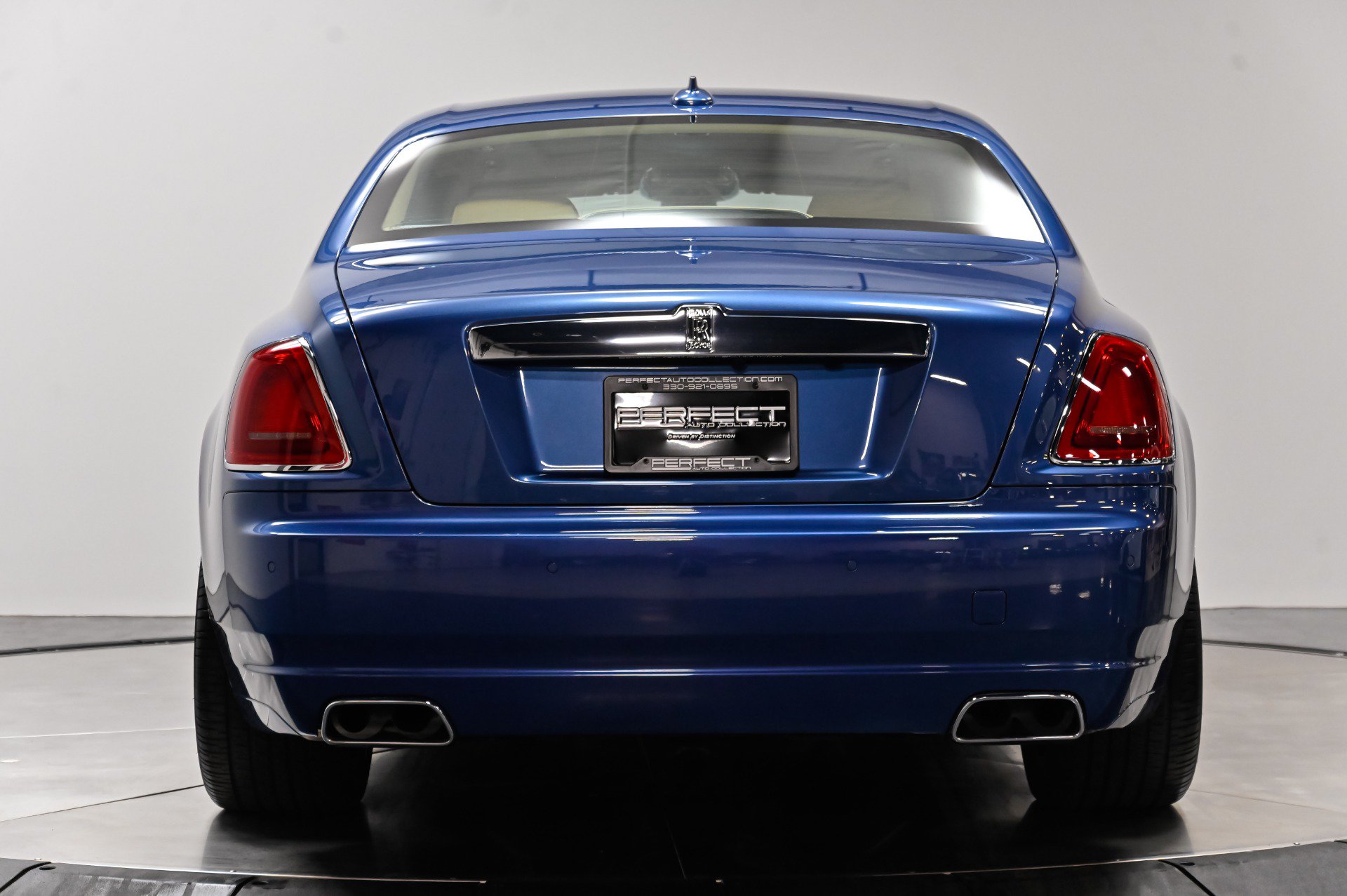 Used 2012 Rolls-Royce Ghost RWD image 26