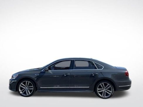 Used 2017 Volkswagen Passat 1.8T R-Line FWD image 15