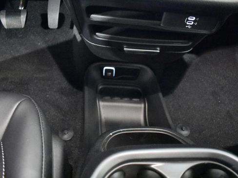 New 2026 Chrysler Pacifica Select image 23