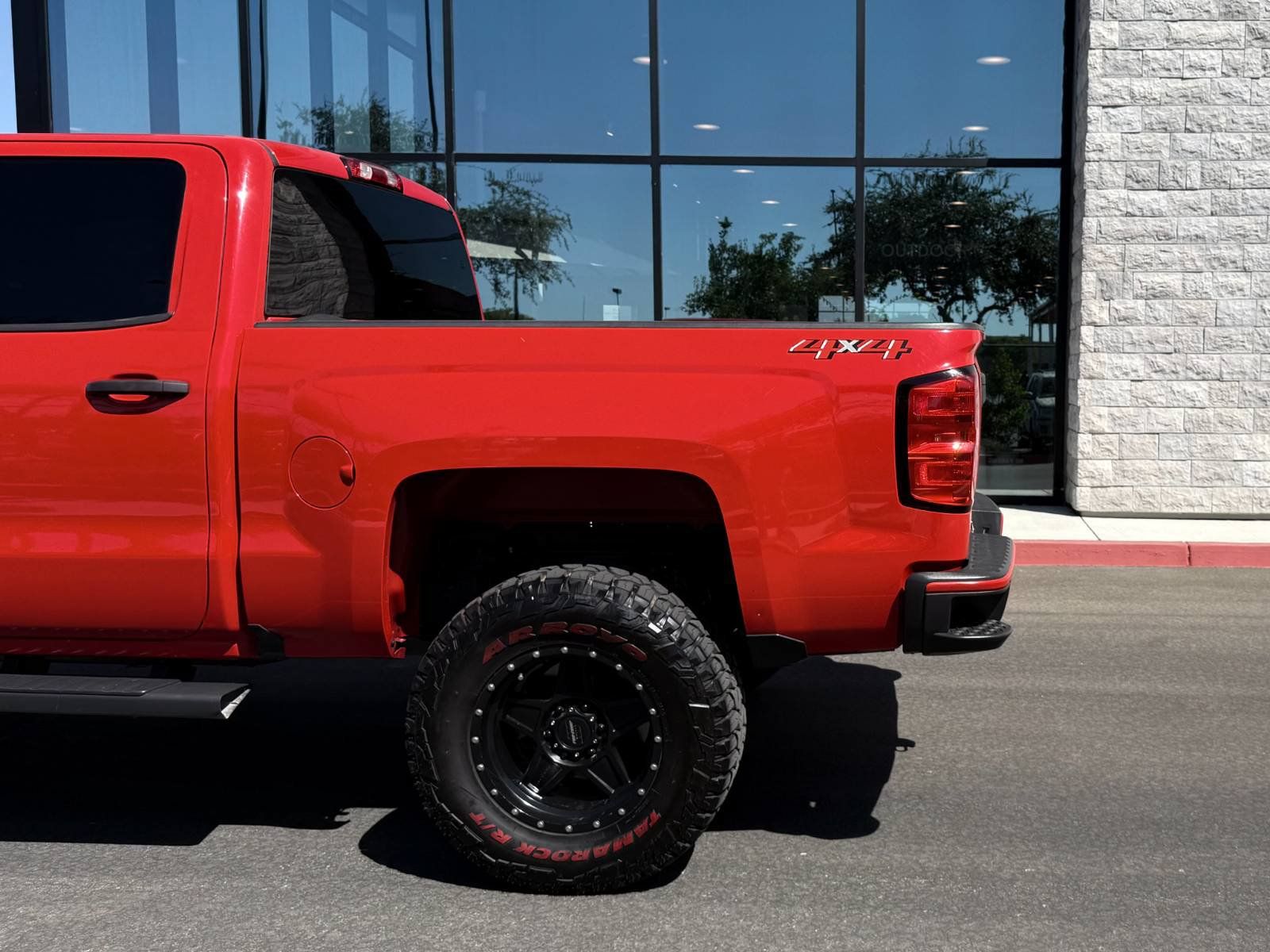 Used 2018 Chevrolet Silverado 1500 Custom w/ Custom Convenience Package AWD/4WD image 10