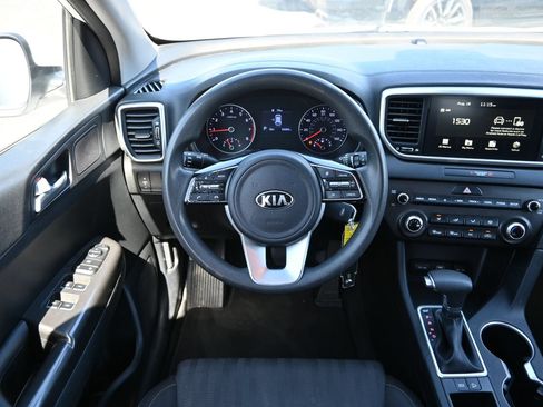 Used 2022 Kia Sportage LX FWD image 9