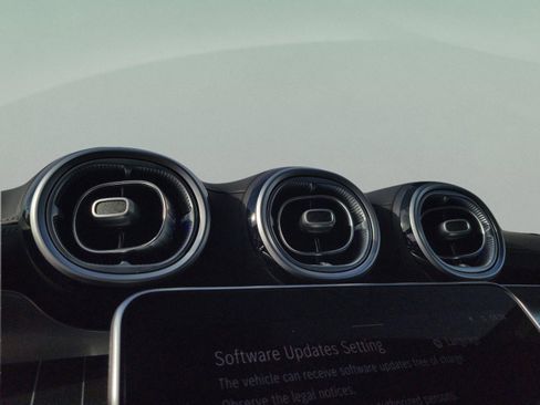 Used 2026 Mercedes-Benz C 300 Sedan image 29