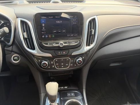 Used 2022 Chevrolet Equinox Premier image 25