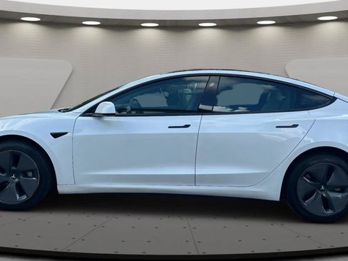 Used 2022 Tesla Model 3 Long Range AWD/4WD image 4