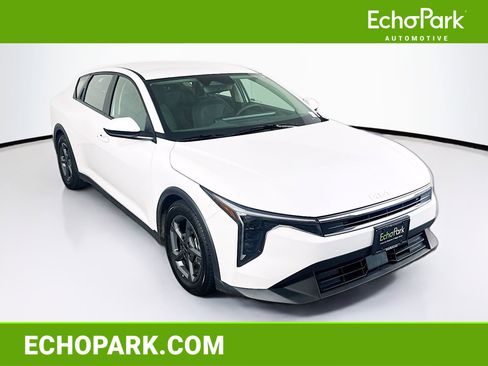 Used 2025 Kia K4 FWD image 1