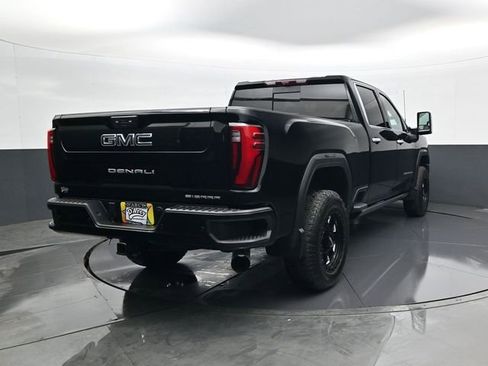 Used 2025 GMC Sierra 2500 Denali Ultimate image 5