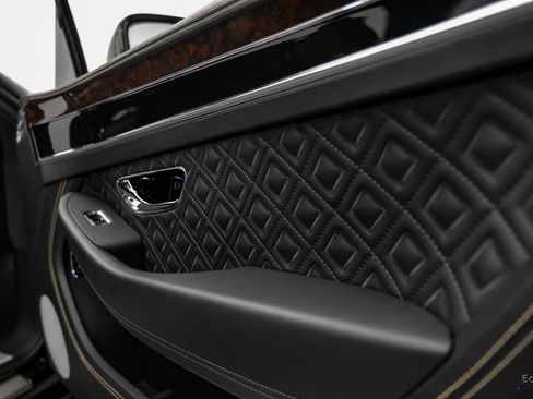 Used 2022 Bentley Continental GT AWD/4WD image 89