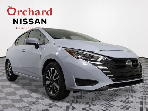 New 2025 Nissan Versa SV w/ Trunk Package FWD image 7