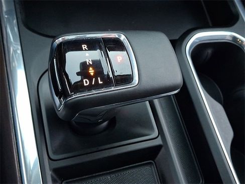 Used 2023 GMC Sierra 1500 SLT w/ SLT Premium Package image 15