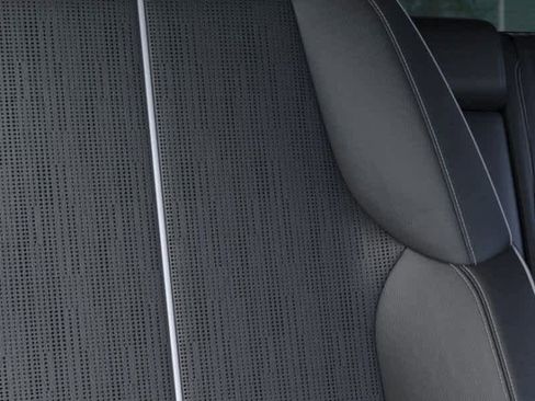 New 2025 Cadillac Optiq Luxury 2 image 35