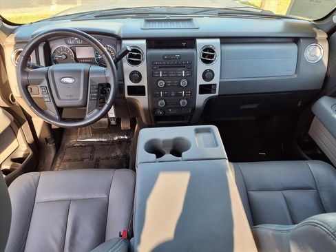 Used 2012 Ford F150 XLT w/ XLT Chrome Pkg image 10