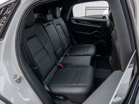 New 2026 Porsche Cayenne E-Hybrid AWD/4WD image 42