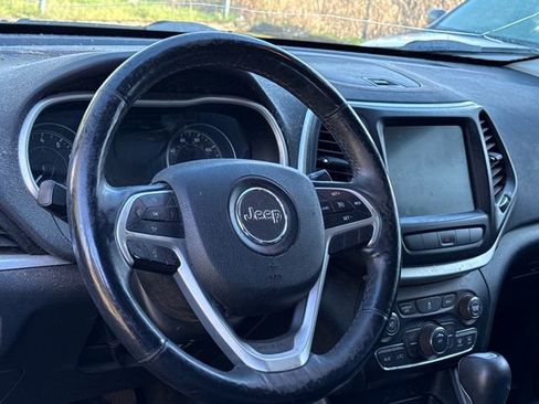 Used 2014 Jeep Cherokee Trailhawk w/ Leather Interior Group image 16