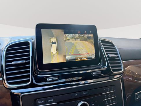 Used 2018 Mercedes-Benz GLS 550 4MATIC image 17
