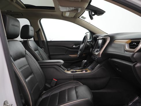 Used 2017 GMC Acadia Denali w/ Technology Package AWD/4WD image 13