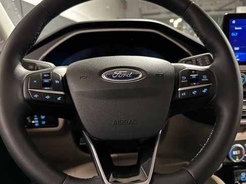 Used 2021 Ford Escape SE w/ Convenience Package image 19